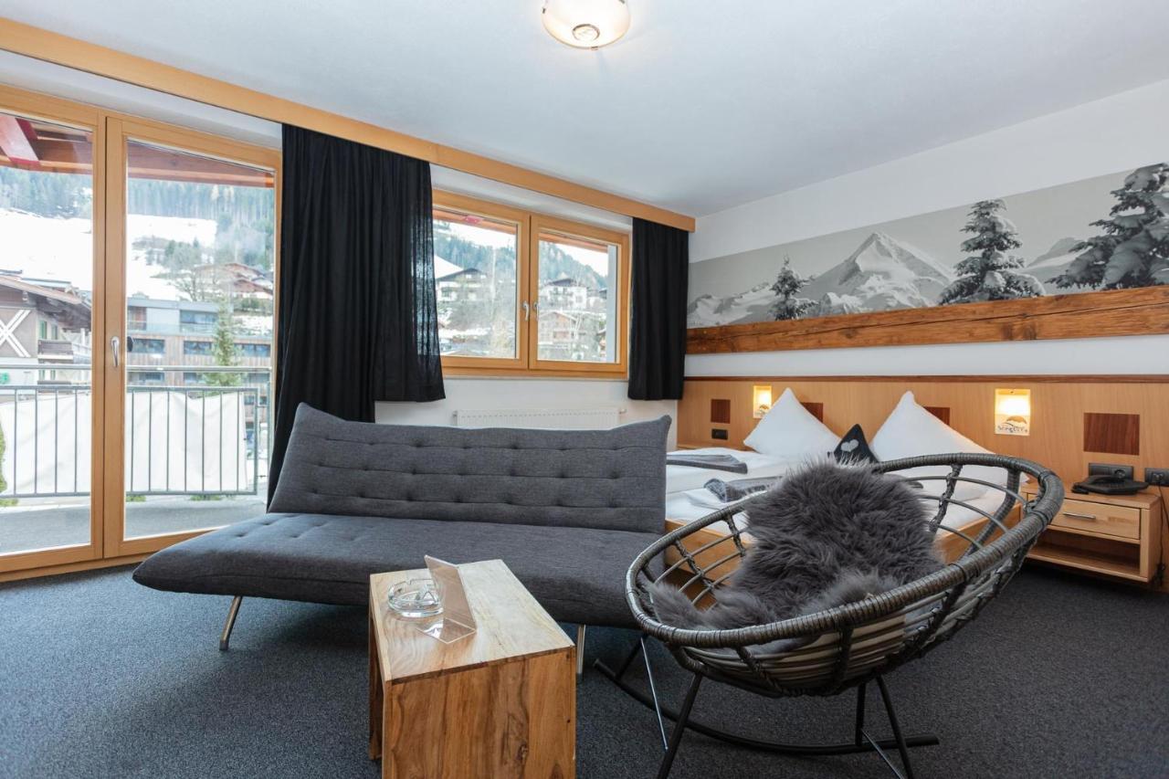 Hotel Sonnberg Saalbach-Hinterglemm Exteriör bild