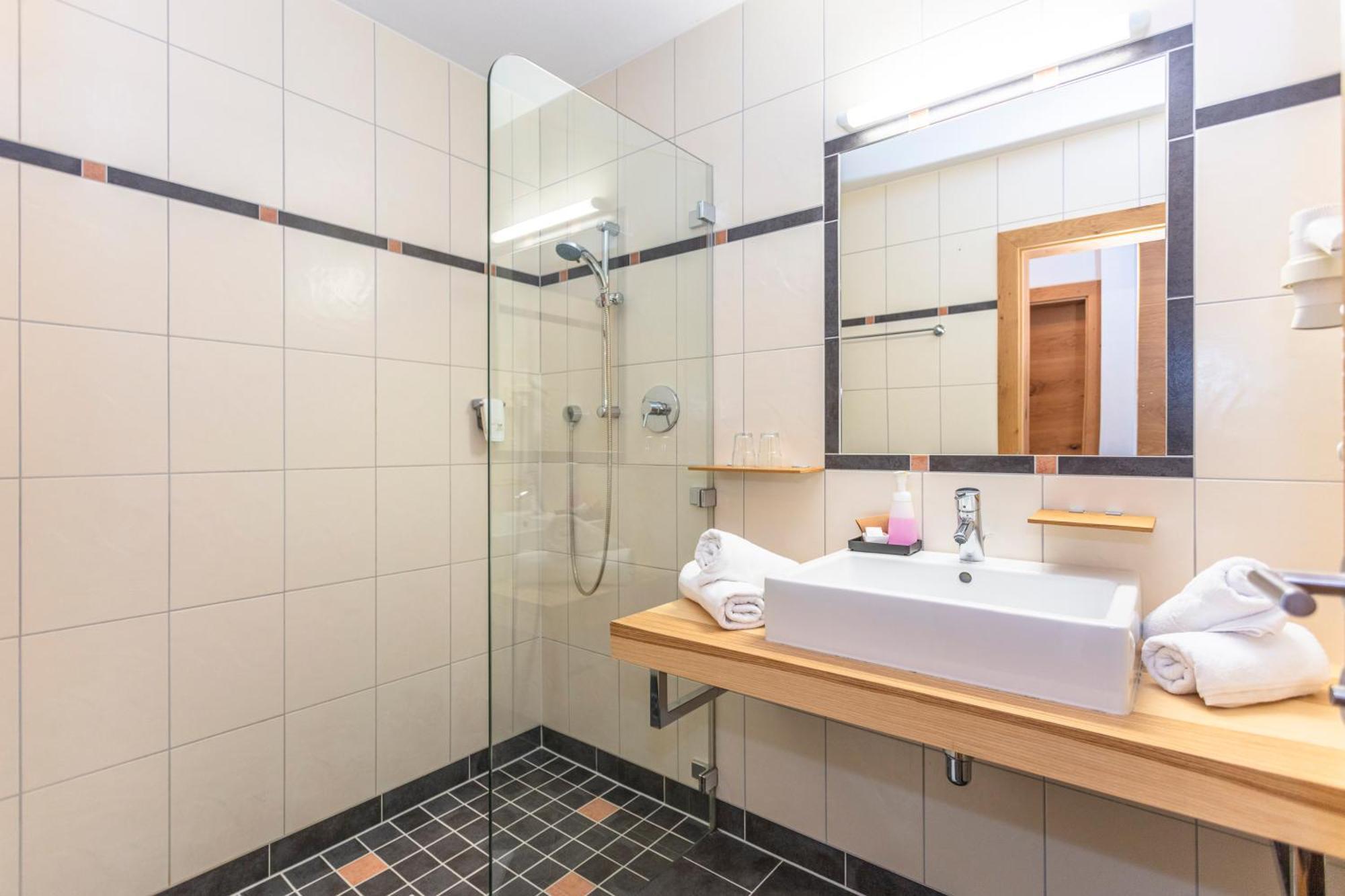 Hotel Sonnberg Saalbach-Hinterglemm Rum bild
