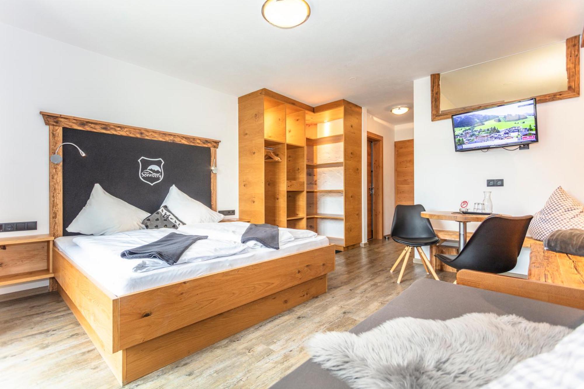 Hotel Sonnberg Saalbach-Hinterglemm Rum bild